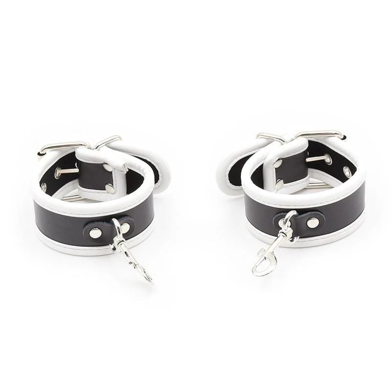 Bondage Play BDSM Chains - Image 5