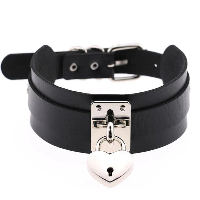 Sissy Heart Choker - Image 8